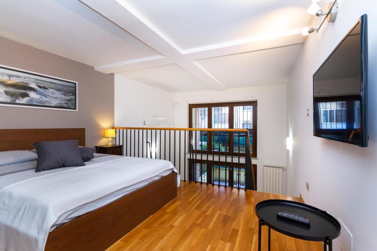 Апартаменти Loft - L'Isola Che Non C'E. Турин Екстер'єр фото